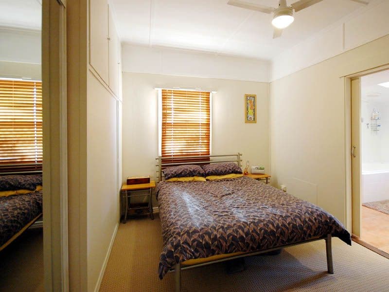 27 Amboina Avenue, PALM BEACH QLD 4221, Palm Beach - Thumbnail 6
