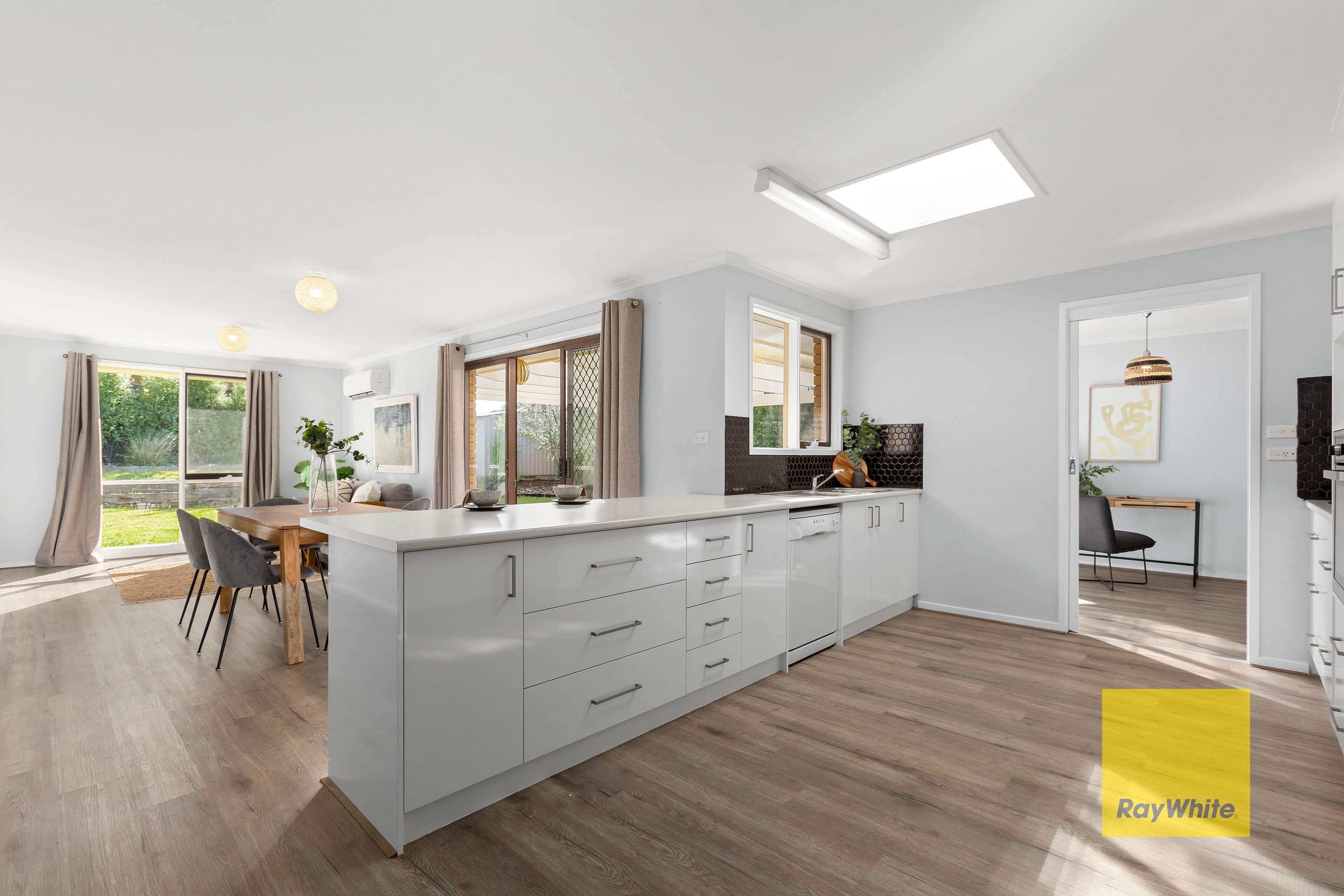 2 Villea Avenue, Grovedale VIC 3216, Grovedale - Thumbnail 2