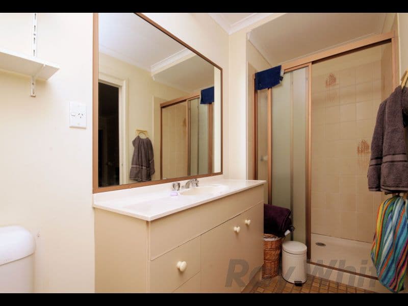 18 Bryant Street, Bundamba QLD 4304, Bundamba - Thumbnail 8
