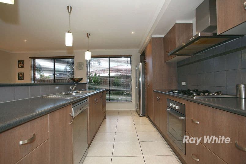21 Saltbush Avenue, LYNDHURST VIC 3975, Lyndhurst - Thumbnail 2