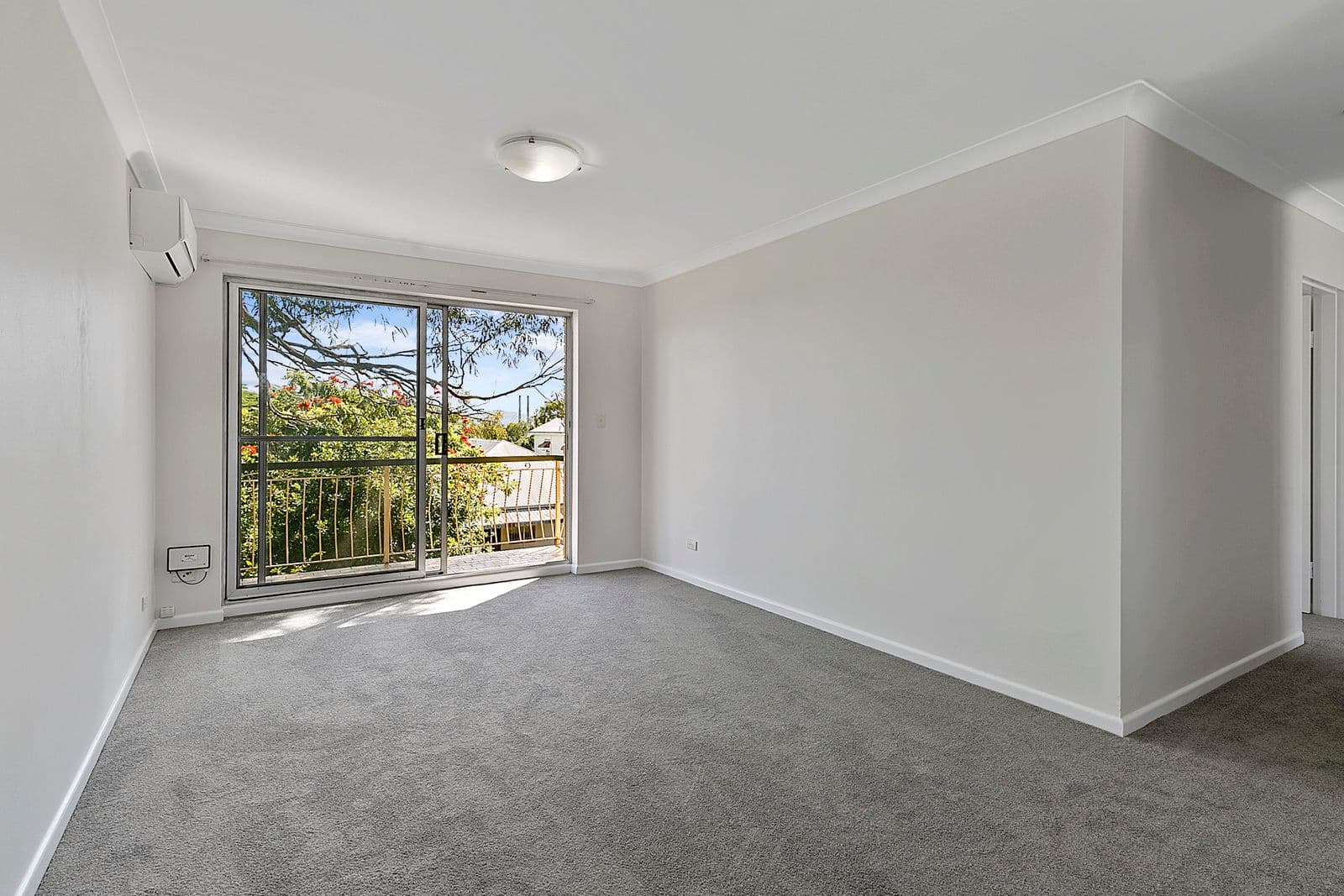 22 Princess Street, Fairfield QLD 4103, Fairfield - Thumbnail 2