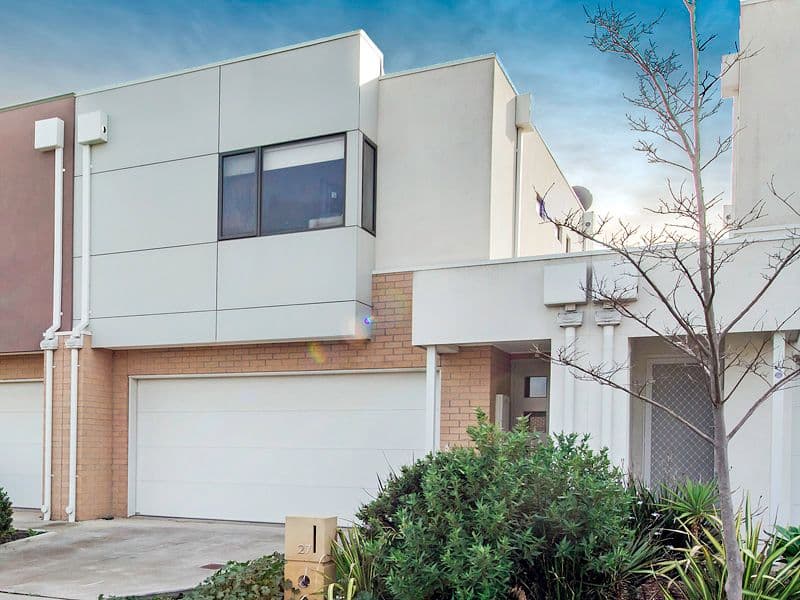 27 Chapel Street, Point Cook VIC 3030, Point Cook - Thumbnail 2