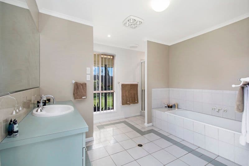 6 Tibrogargan Drive, Beerburrum QLD 4517, Beerburrum - Thumbnail 7