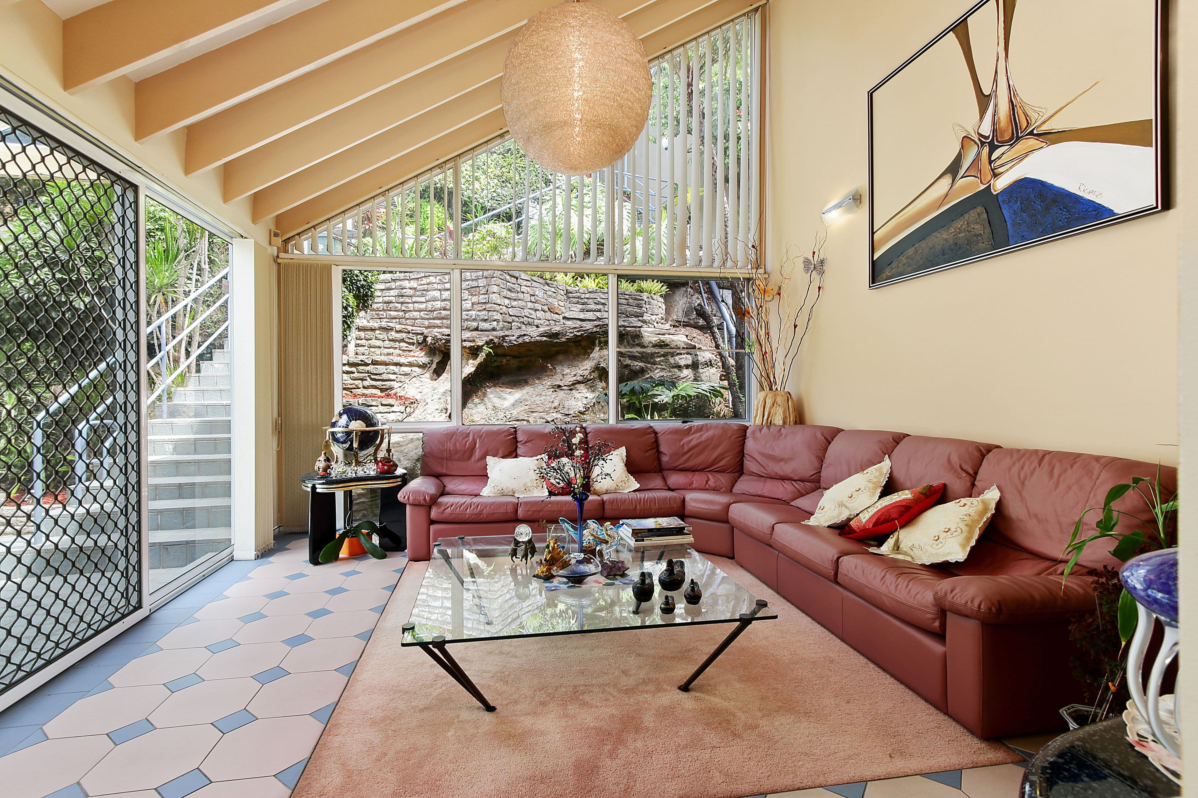 297 Eastern Valley Way, Middle Cove - Thumbnail 2