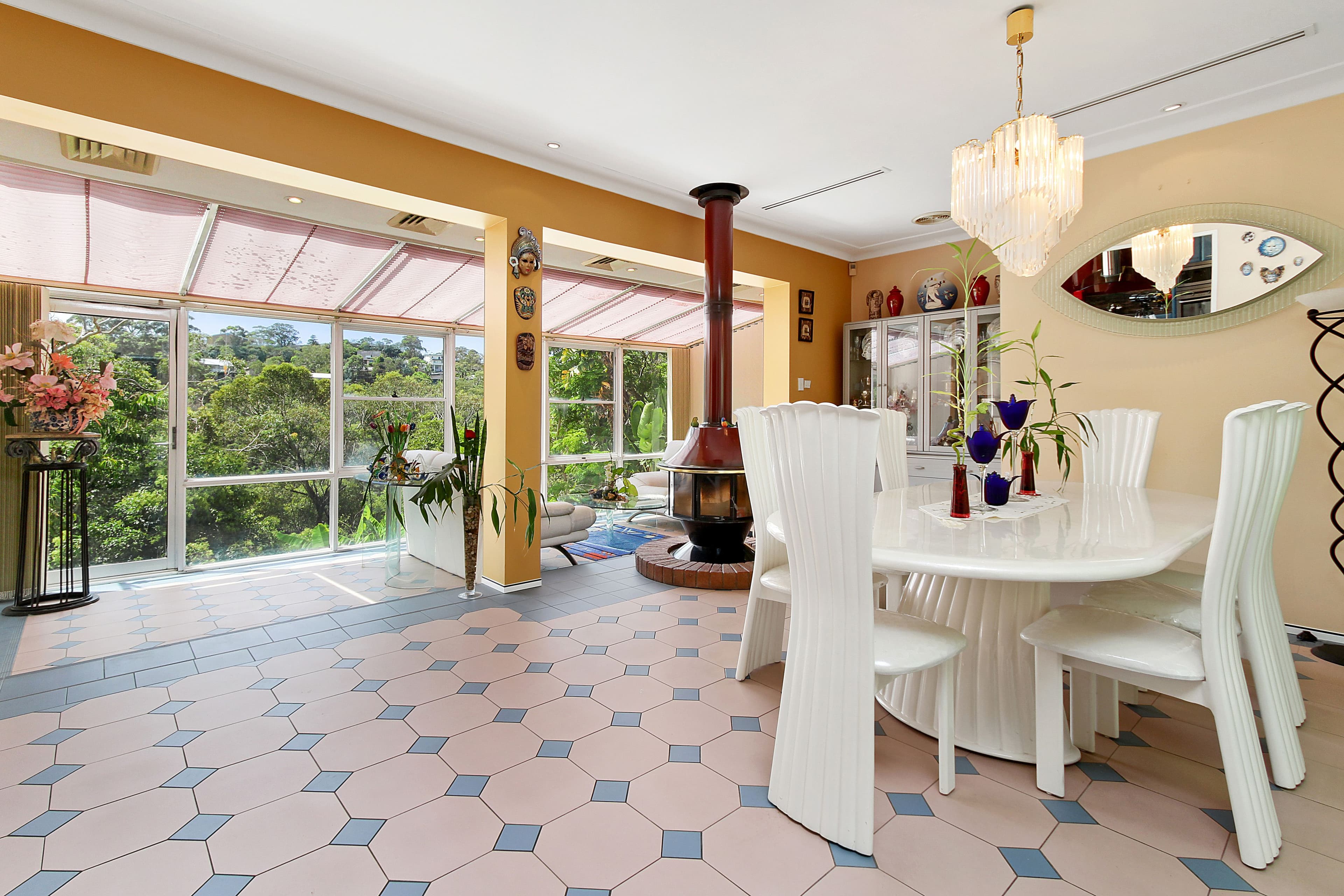 297 Eastern Valley Way, Middle Cove - Thumbnail 3