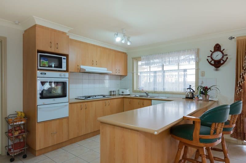 4 Todd Court, ROXBURGH PARK VIC 3064, Roxburgh Park - Thumbnail 8