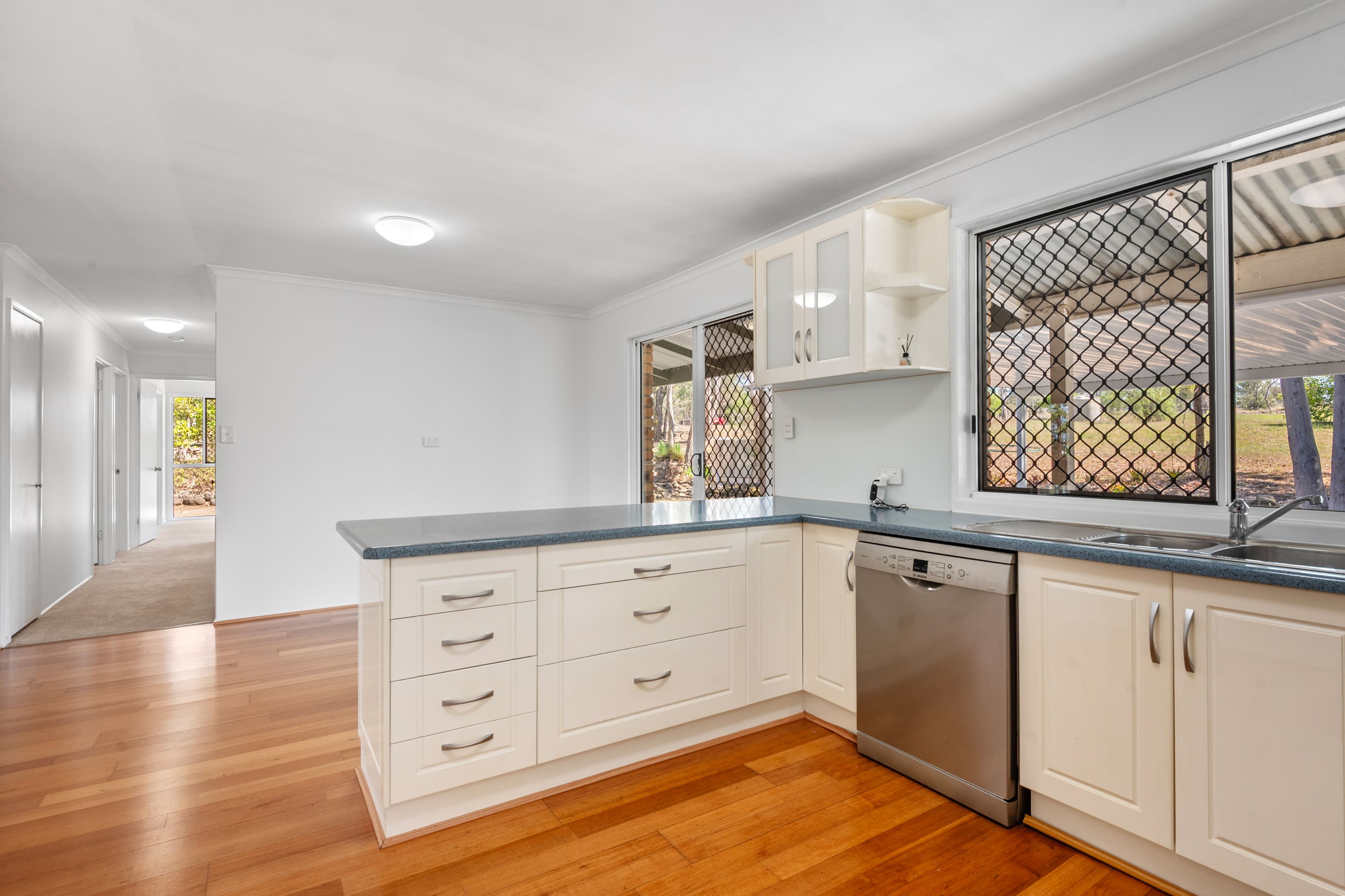 33 Sparksman Road, Mount Marshall QLD 4362, Mount Marshall - Thumbnail 2