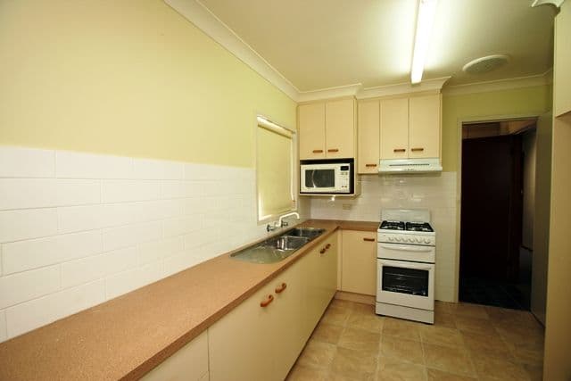 2 Moani Place, KOORINGAL NSW 2650, Kooringal - Thumbnail 5