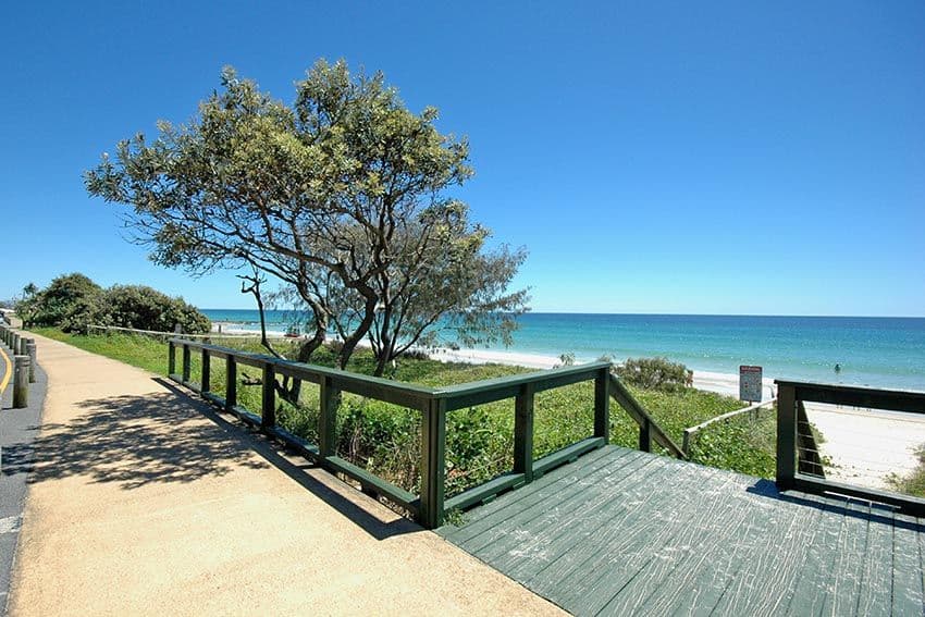 18 Tomewin Street, Currumbin QLD 4223, Currumbin - Thumbnail 5