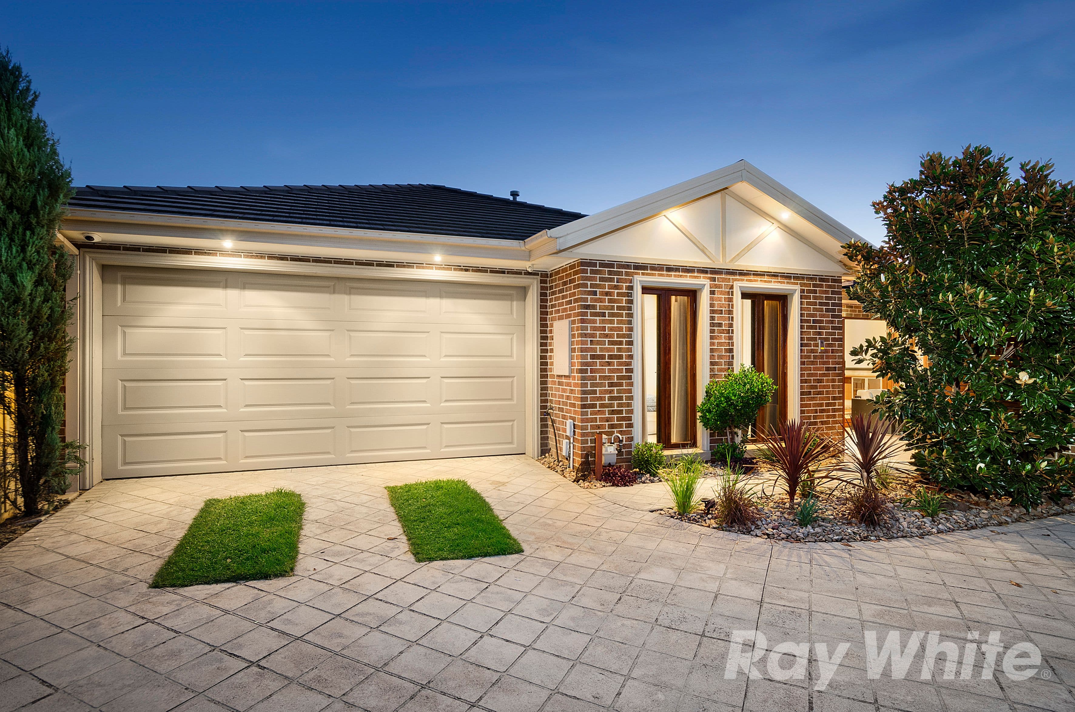 12 Huxtable Street, Mount Waverley VIC 3149, Mount Waverley - Image 1