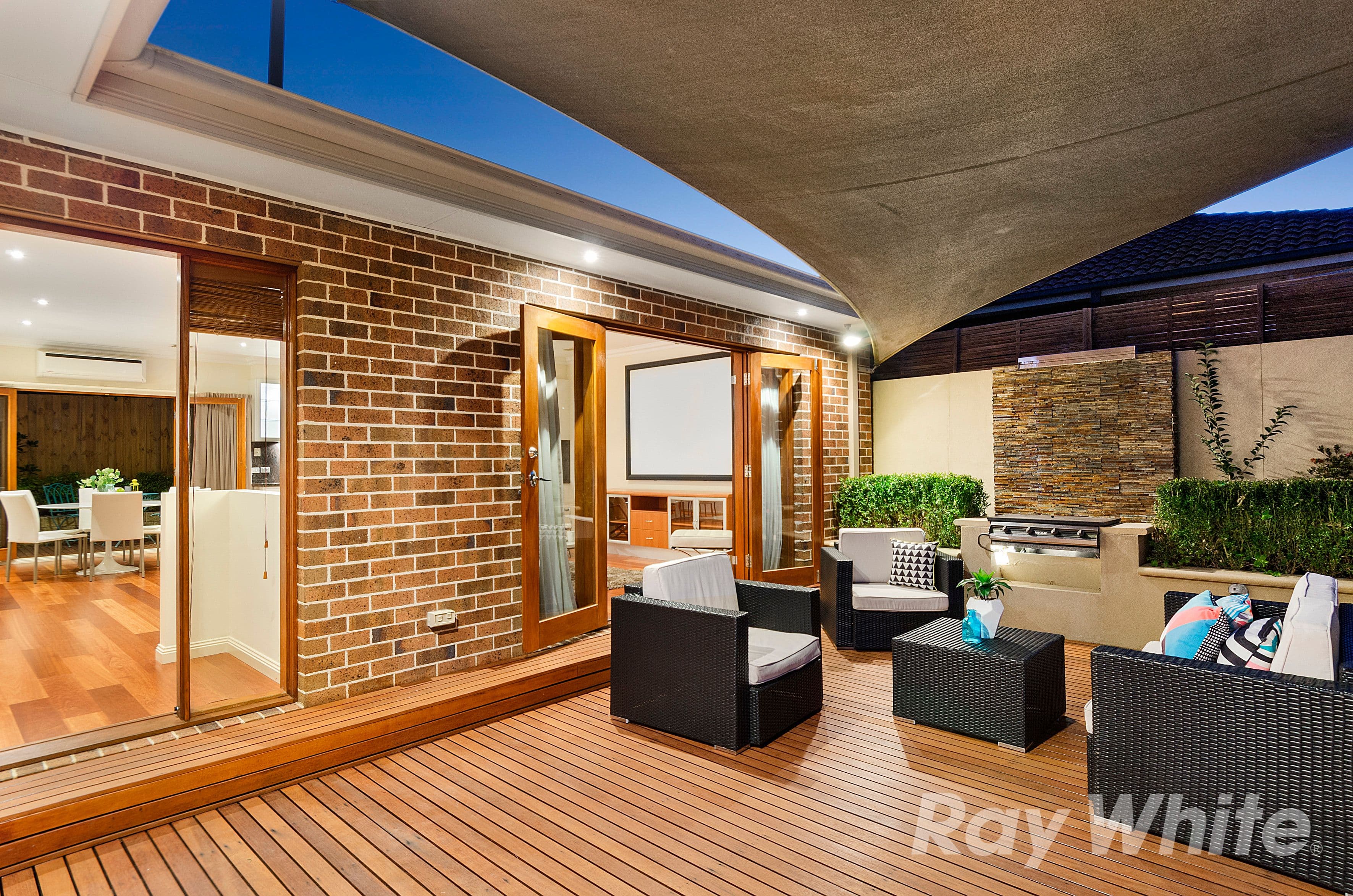12 Huxtable Street, Mount Waverley VIC 3149, Mount Waverley - Thumbnail 2