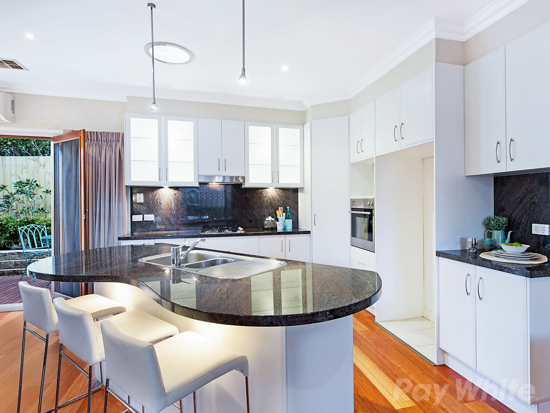 12 Huxtable Street, Mount Waverley VIC 3149, Mount Waverley - Thumbnail 6