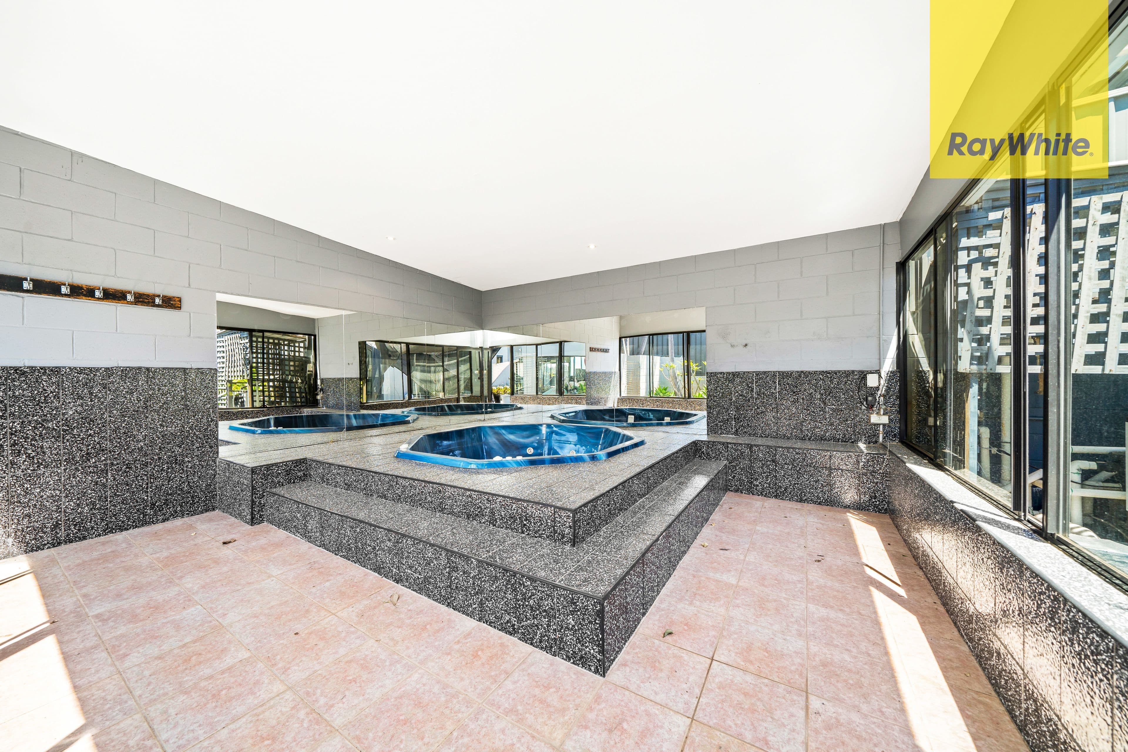 19 Adelaide Place, Cecil Hills - Thumbnail 8