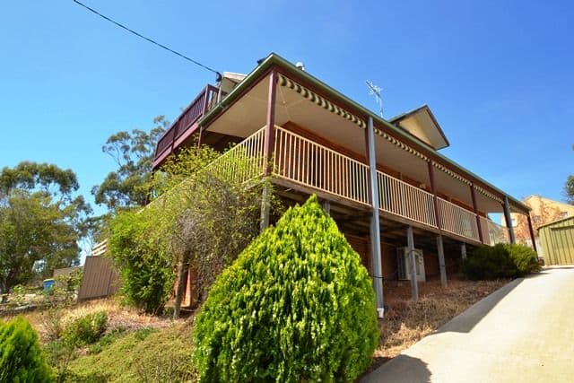 32 Monash Drive, Seymour VIC 3660, Seymour - Thumbnail 2