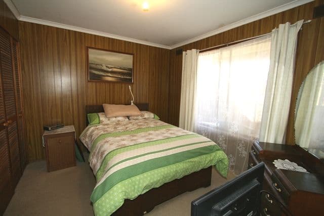 82 Churchill Drive, Cowes VIC 3922, Cowes - Thumbnail 3