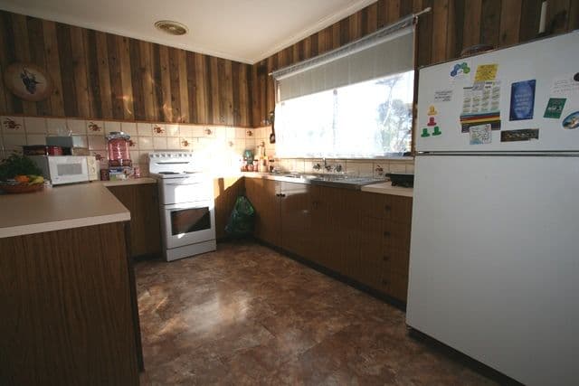 82 Churchill Drive, Cowes VIC 3922, Cowes - Thumbnail 6