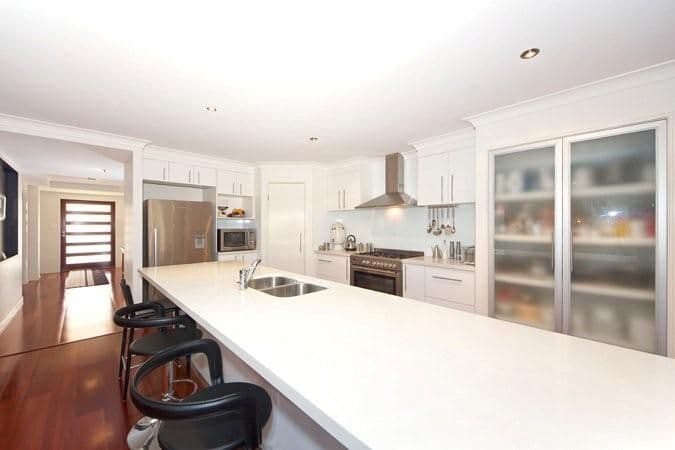 1 Dory Court, SANDSTONE POINT QLD 4511, Sandstone Point - Thumbnail 2