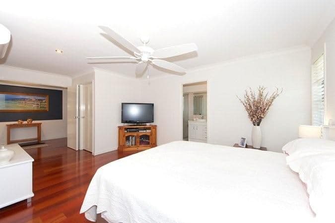 1 Dory Court, SANDSTONE POINT QLD 4511, Sandstone Point - Thumbnail 7