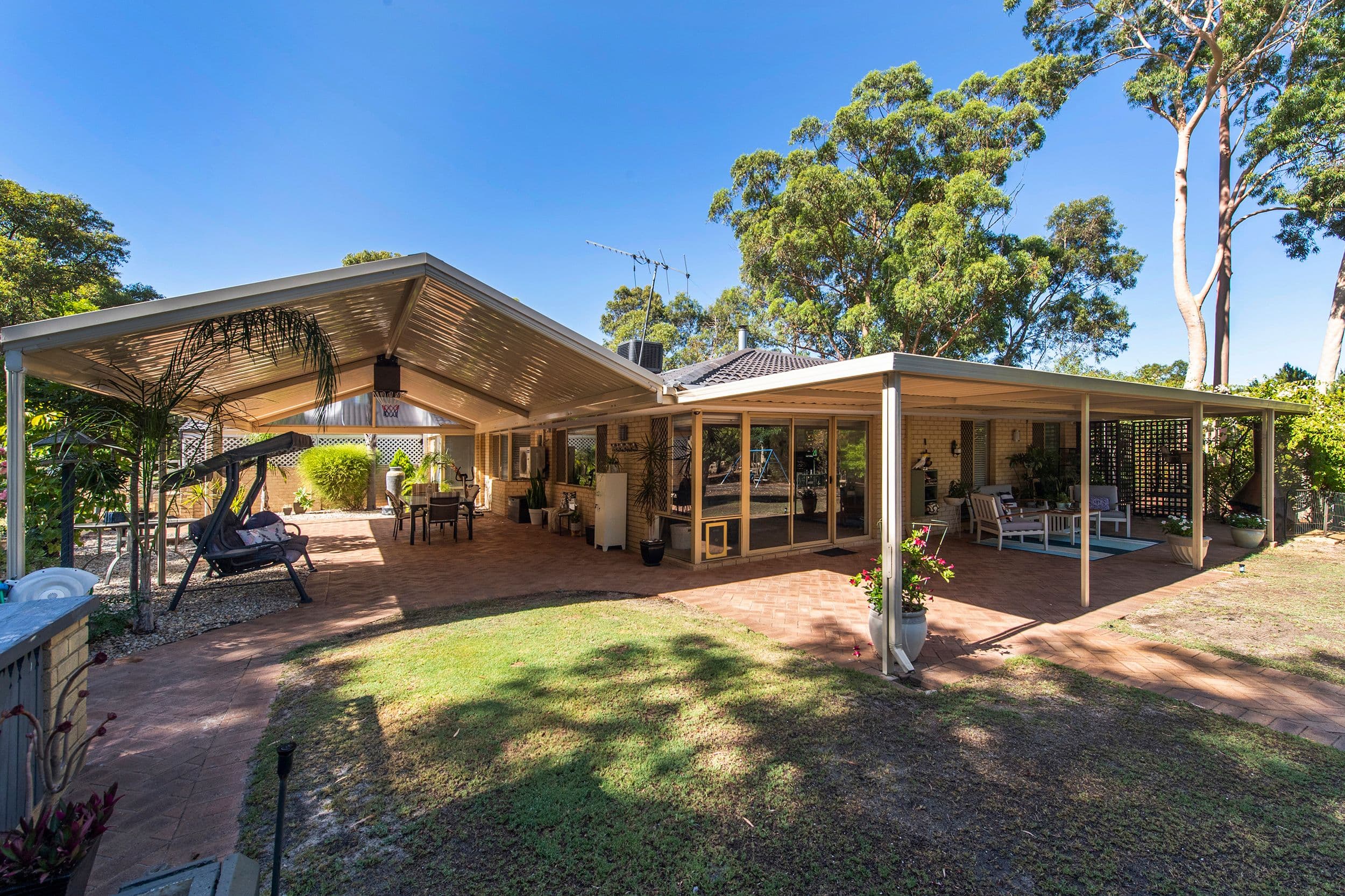 29 Lakelands Drive, GNANGARA WA 6077, Gnangara - Thumbnail 3