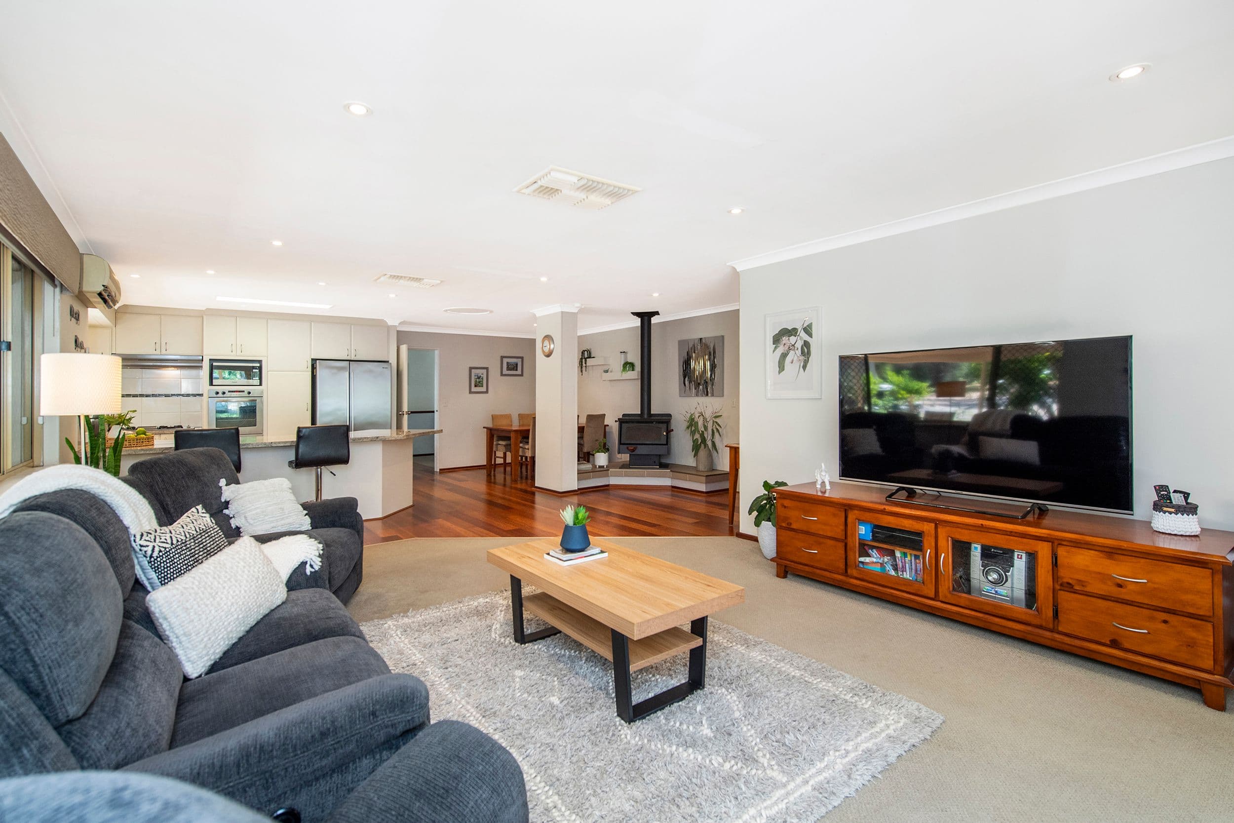 29 Lakelands Drive, GNANGARA WA 6077, Gnangara - Thumbnail 4