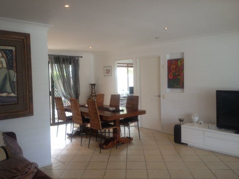 1 Pipit Parade, Burleigh Waters QLD 4220, Burleigh Waters - Thumbnail 2