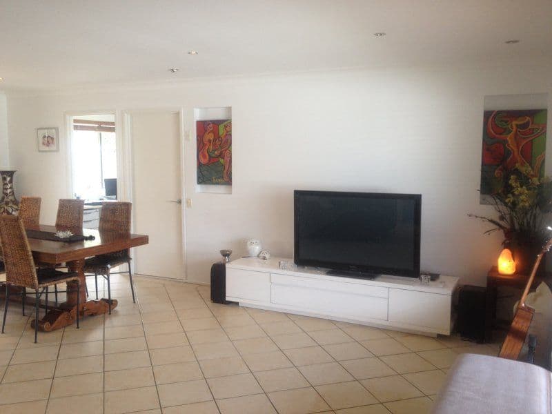 1 Pipit Parade, Burleigh Waters QLD 4220, Burleigh Waters - Thumbnail 4