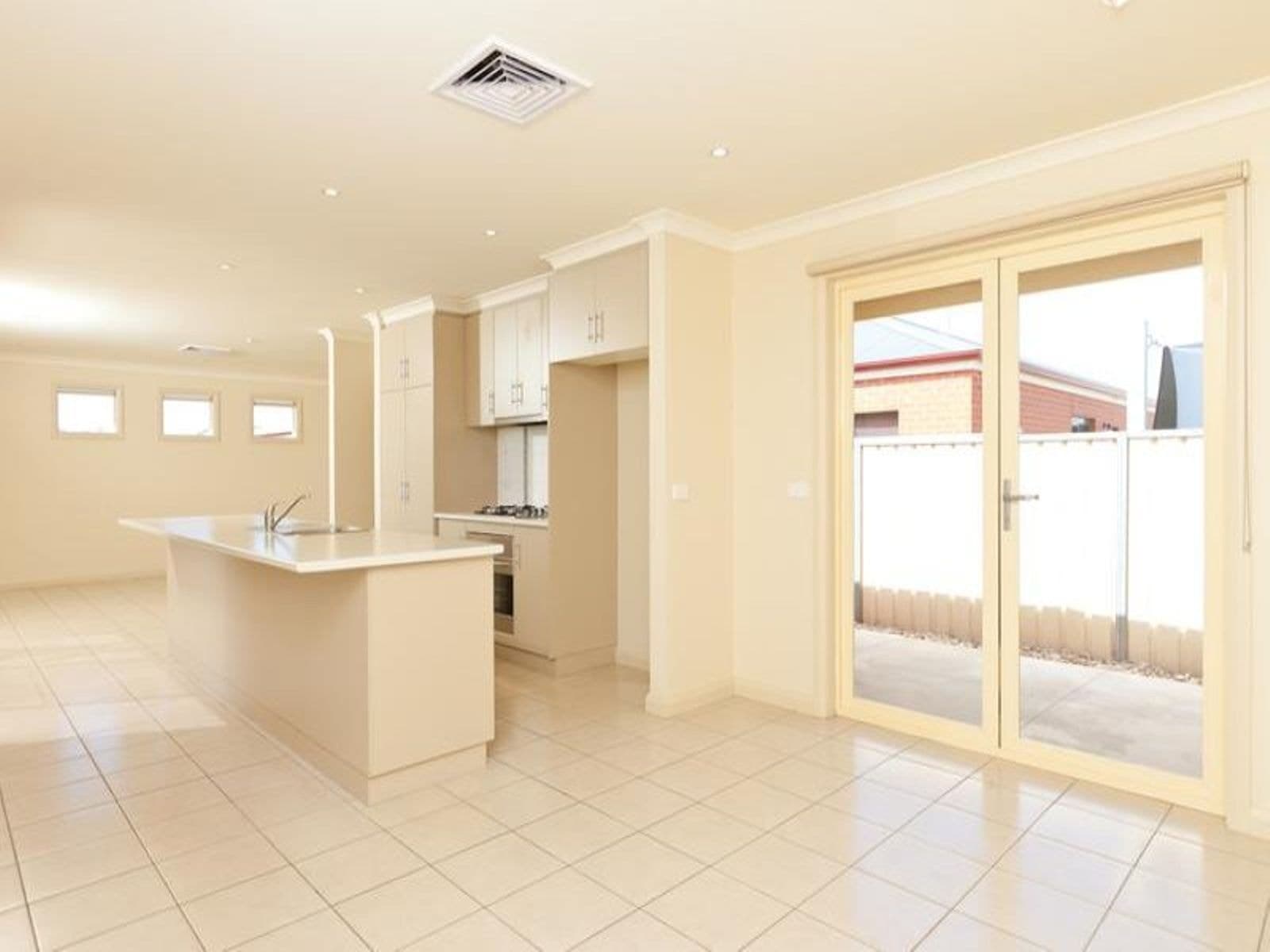 4 Canterbury Drive, Mildura - Thumbnail 2