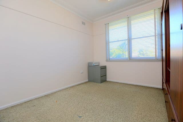 11 McCrossin Avenue, Birrong NSW 2143, Birrong - Thumbnail 7