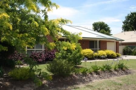 4 Hall Court, HOWLONG NSW 2643, Howlong - Thumbnail 2