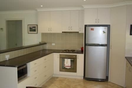 4 Hall Court, HOWLONG NSW 2643, Howlong - Thumbnail 3