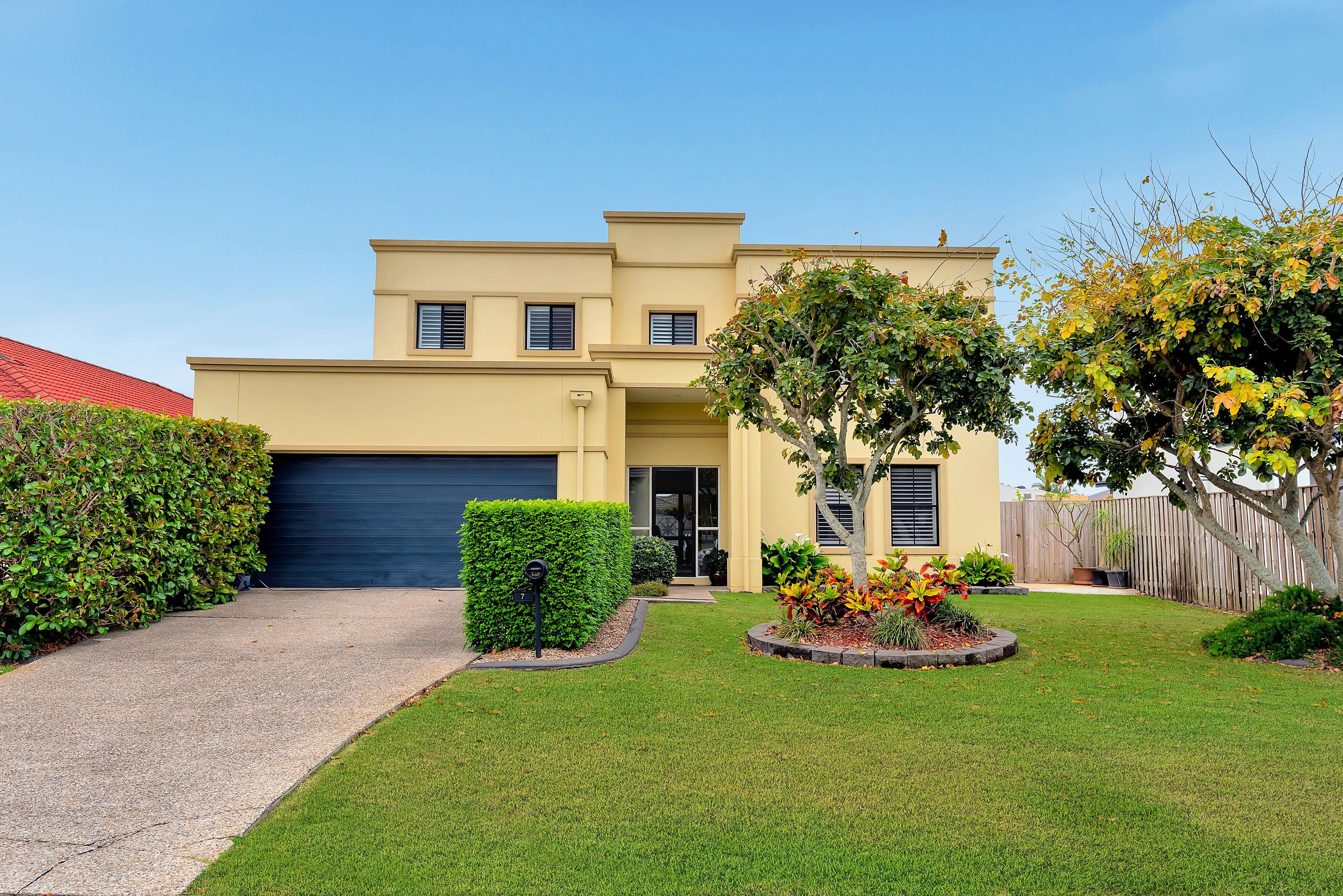 7 Eton Drive, Oxenford QLD 4210, Oxenford - Thumbnail 2