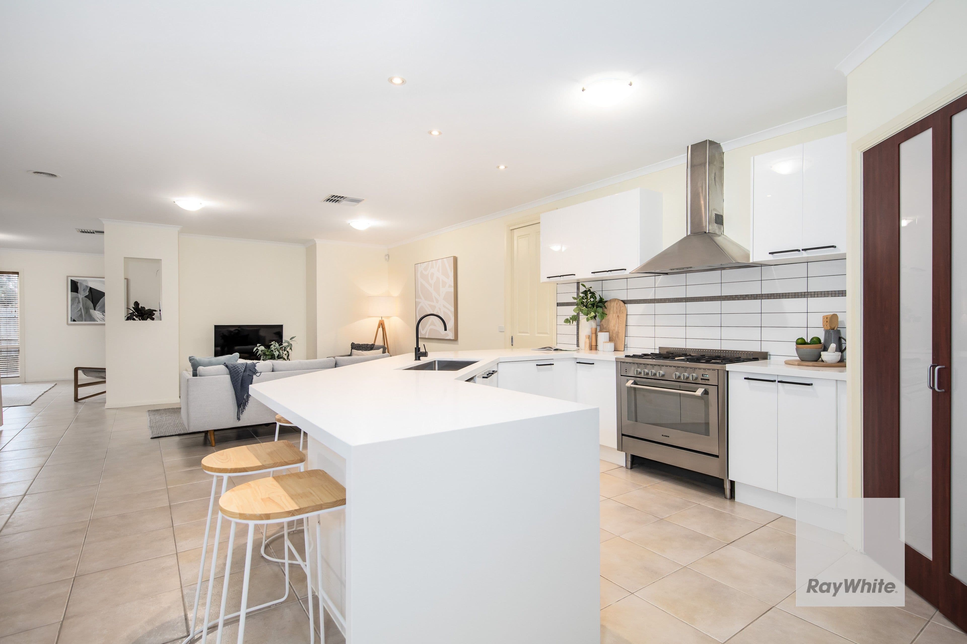 13 Eliza Court, Hillside VIC 3037, Hillside - Thumbnail 3