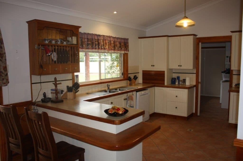 28 Russ Layton Drive, Emerald QLD 4720, Emerald - Thumbnail 2