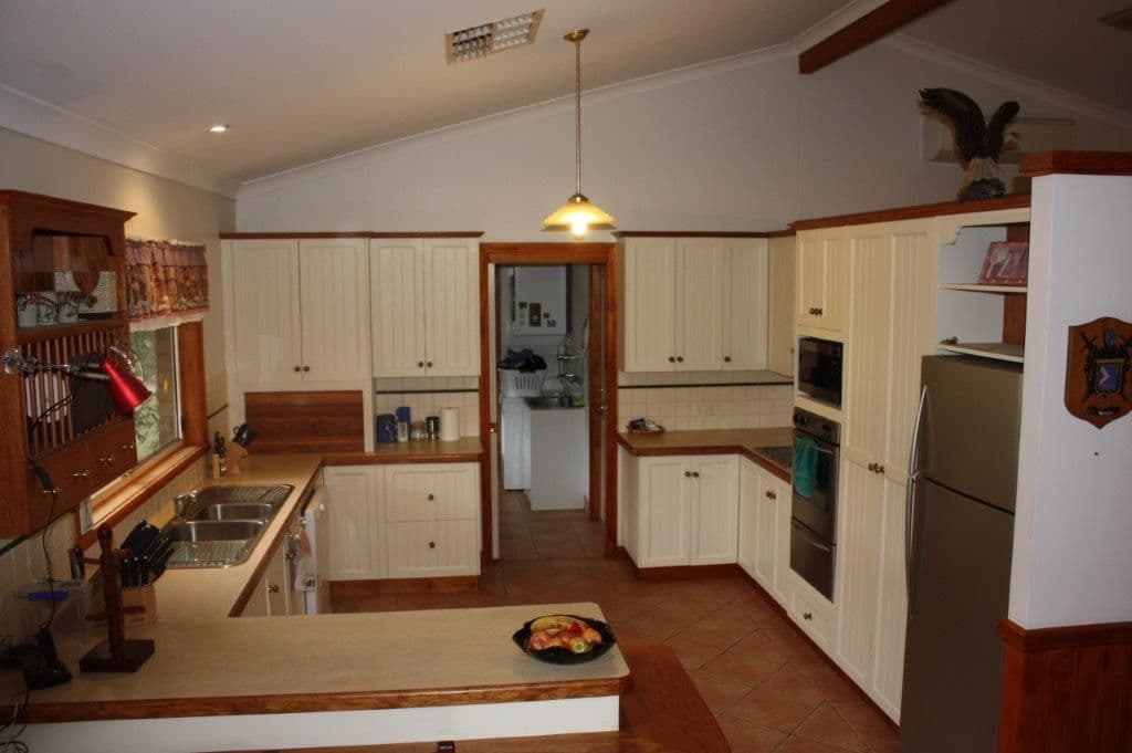 28 Russ Layton Drive, Emerald QLD 4720, Emerald - Thumbnail 3