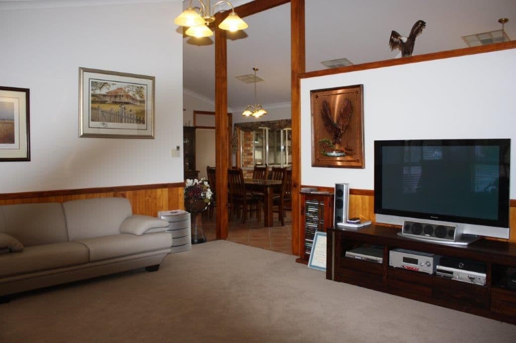 28 Russ Layton Drive, Emerald QLD 4720, Emerald - Thumbnail 4