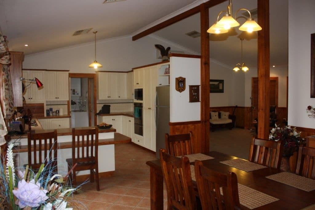 28 Russ Layton Drive, Emerald QLD 4720, Emerald - Thumbnail 5