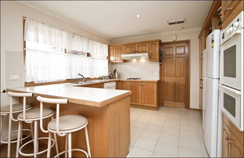 36 Binnak Drive, WATSONIA NORTH VIC 3087, Watsonia North - Thumbnail 2