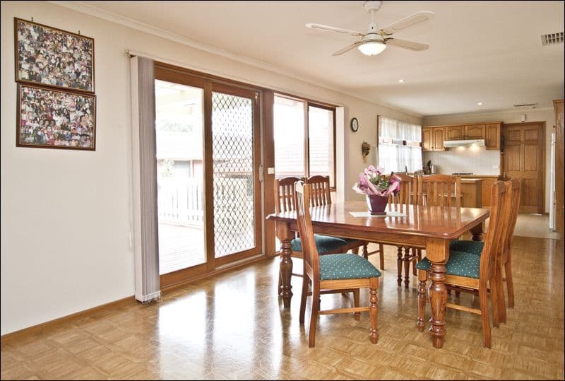 36 Binnak Drive, WATSONIA NORTH VIC 3087, Watsonia North - Thumbnail 3