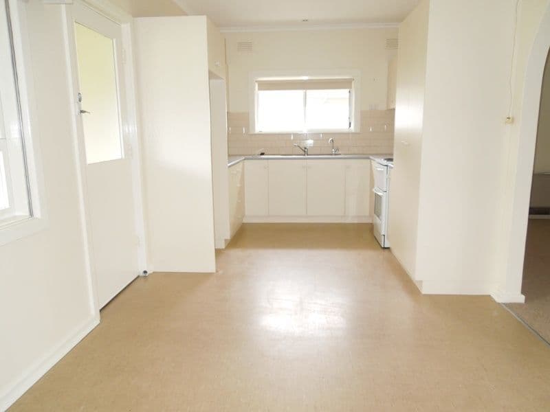 8 Hirth Street, MOUNT GAMBIER SA 5290, Mount Gambier - Thumbnail 3