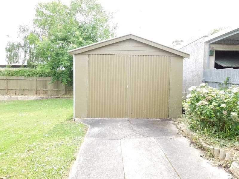 8 Hirth Street, MOUNT GAMBIER SA 5290, Mount Gambier - Thumbnail 4