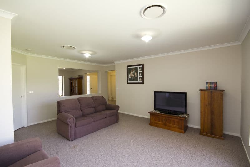 4  Zappacosta Crescent, YOOGALI NSW 2680, Yoogali - Thumbnail 7