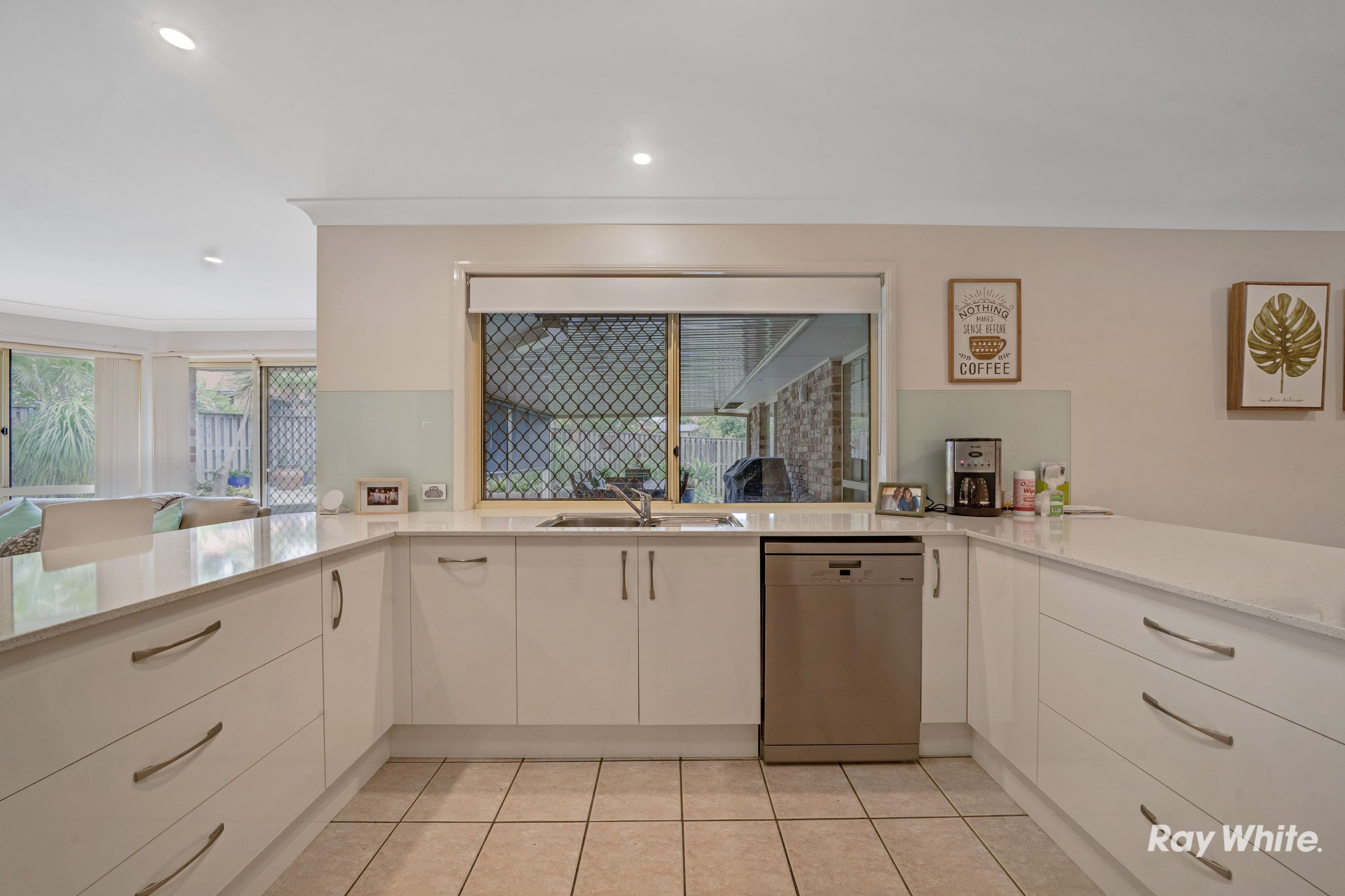 1 Glenview Court, Underwood QLD 4119, Underwood - Thumbnail 5