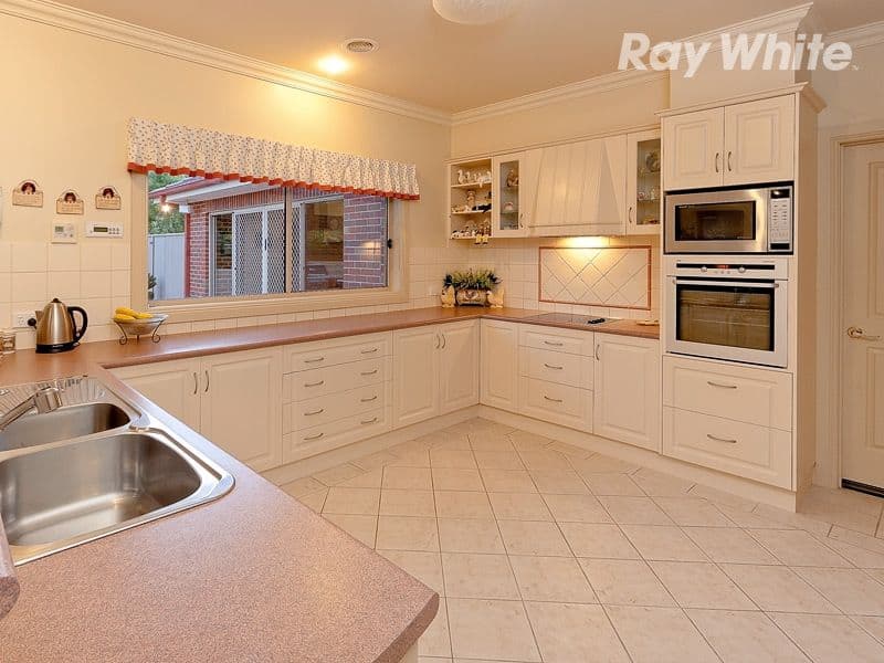 11 Romsey Court, WODONGA VIC 3690, Wodonga - Thumbnail 2