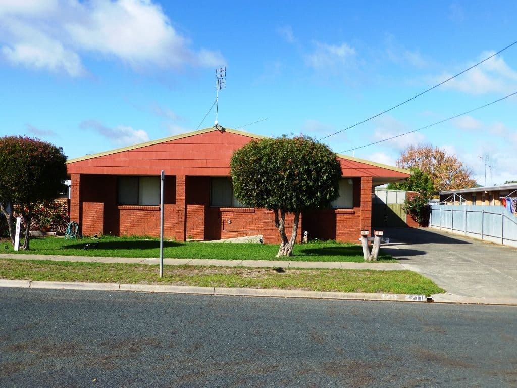 11 Regent Street, MOAMA NSW 2731, Moama - Image 1