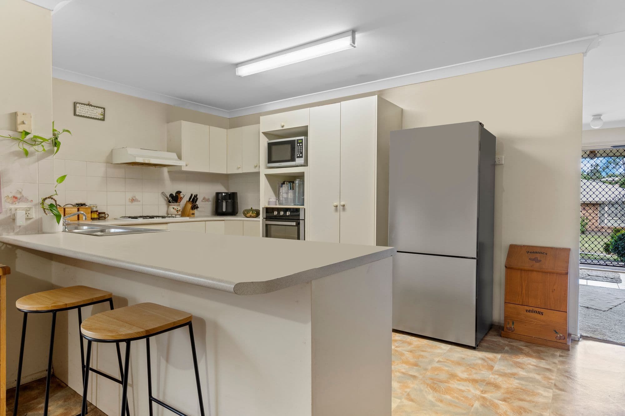 5 Eldon Place, Flinders View QLD 4305, Flinders View - Thumbnail 2