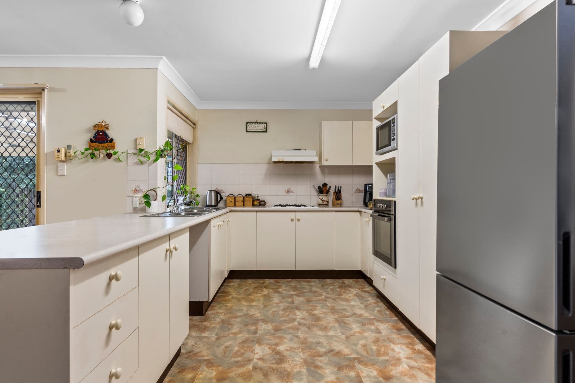 5 Eldon Place, Flinders View QLD 4305, Flinders View - Thumbnail 3