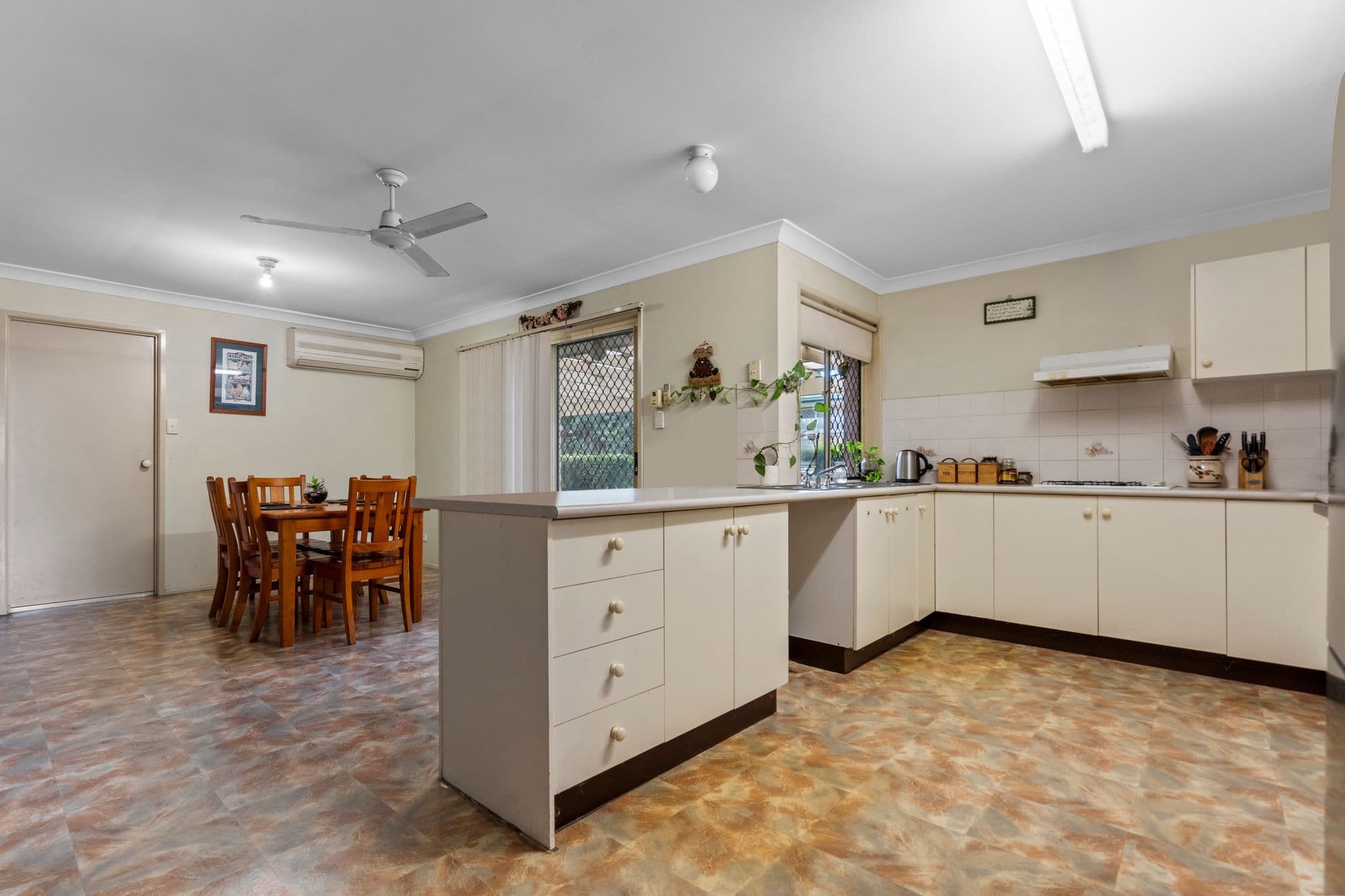 5 Eldon Place, Flinders View QLD 4305, Flinders View - Thumbnail 4