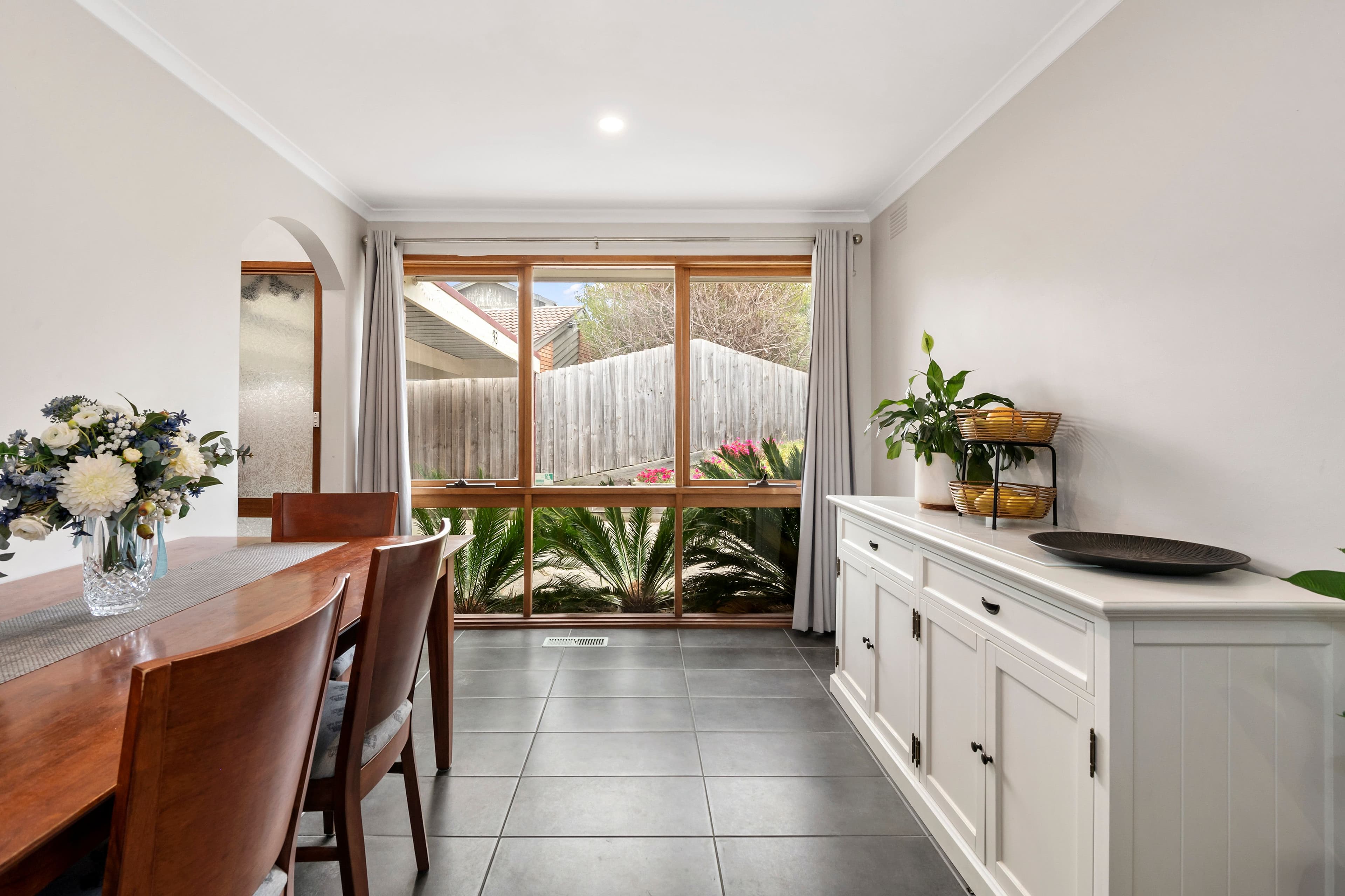 33 Whitford Way, Frankston VIC 3199, Frankston - Thumbnail 2