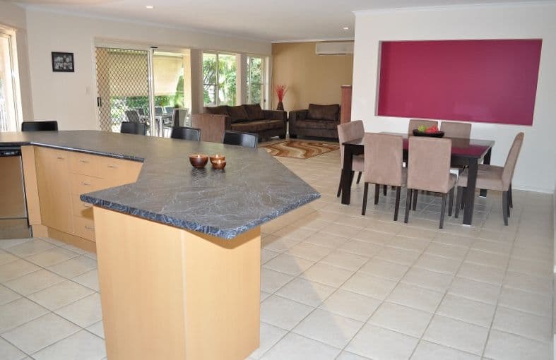 3 Blackfen Court, ARUNDEL QLD 4214, Arundel - Thumbnail 2