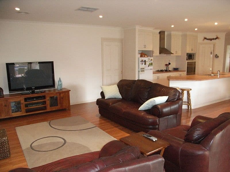 8 Victoria Place, ECHUCA VIC 3564, Echuca - Thumbnail 6